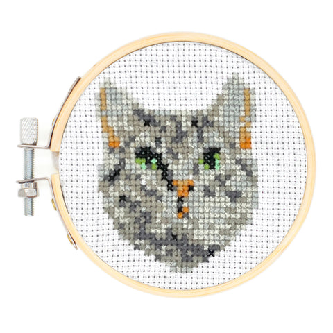Mini Stickset Embroidery Kit, Katze